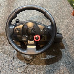 Logitech Driving Force GT Racing Wheel & Pedals for playstation and PC