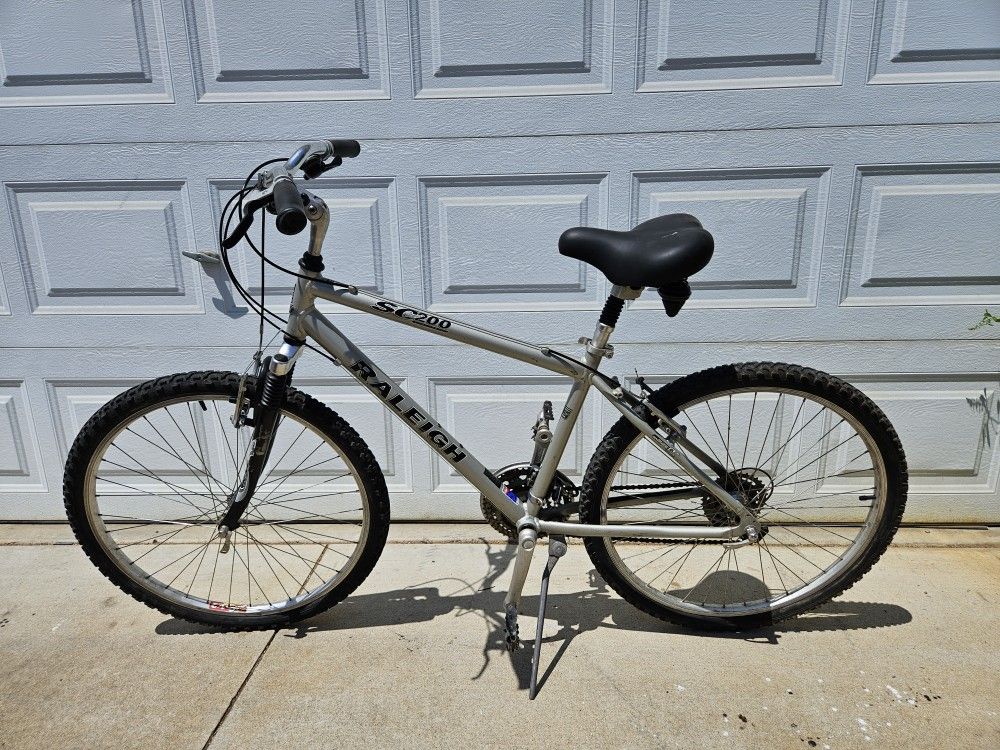 Raleigh sc200 sport comfort hotsell