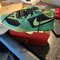 Women’s Nike Size 9 1/2 Running