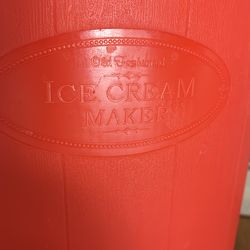 Old Fashion Ice Cream Maker