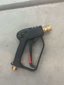Pressure washer gun