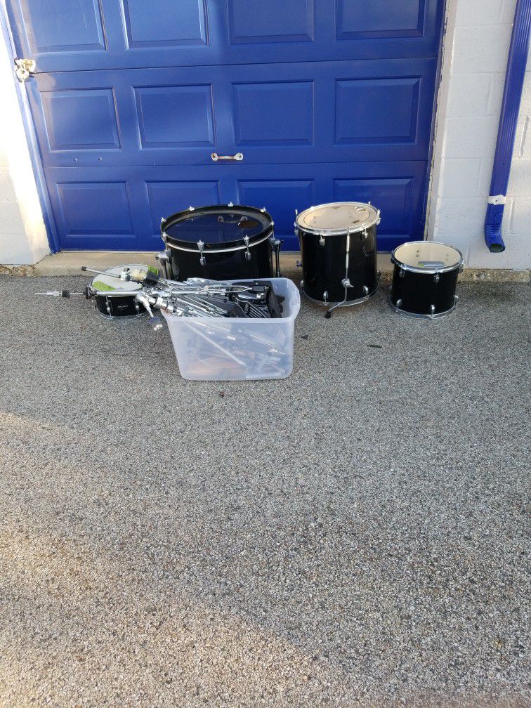Ludwig Accent Cs Combo Drum Set Black