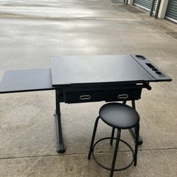 Art Desk 