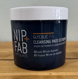NIP + FAB Glycolic Fix Cleansing Pads Extreme 60ct