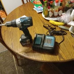 Makita   Hammerdrill