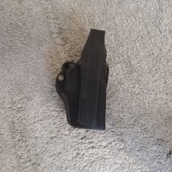 Belt Gun Holster DeSantis B2