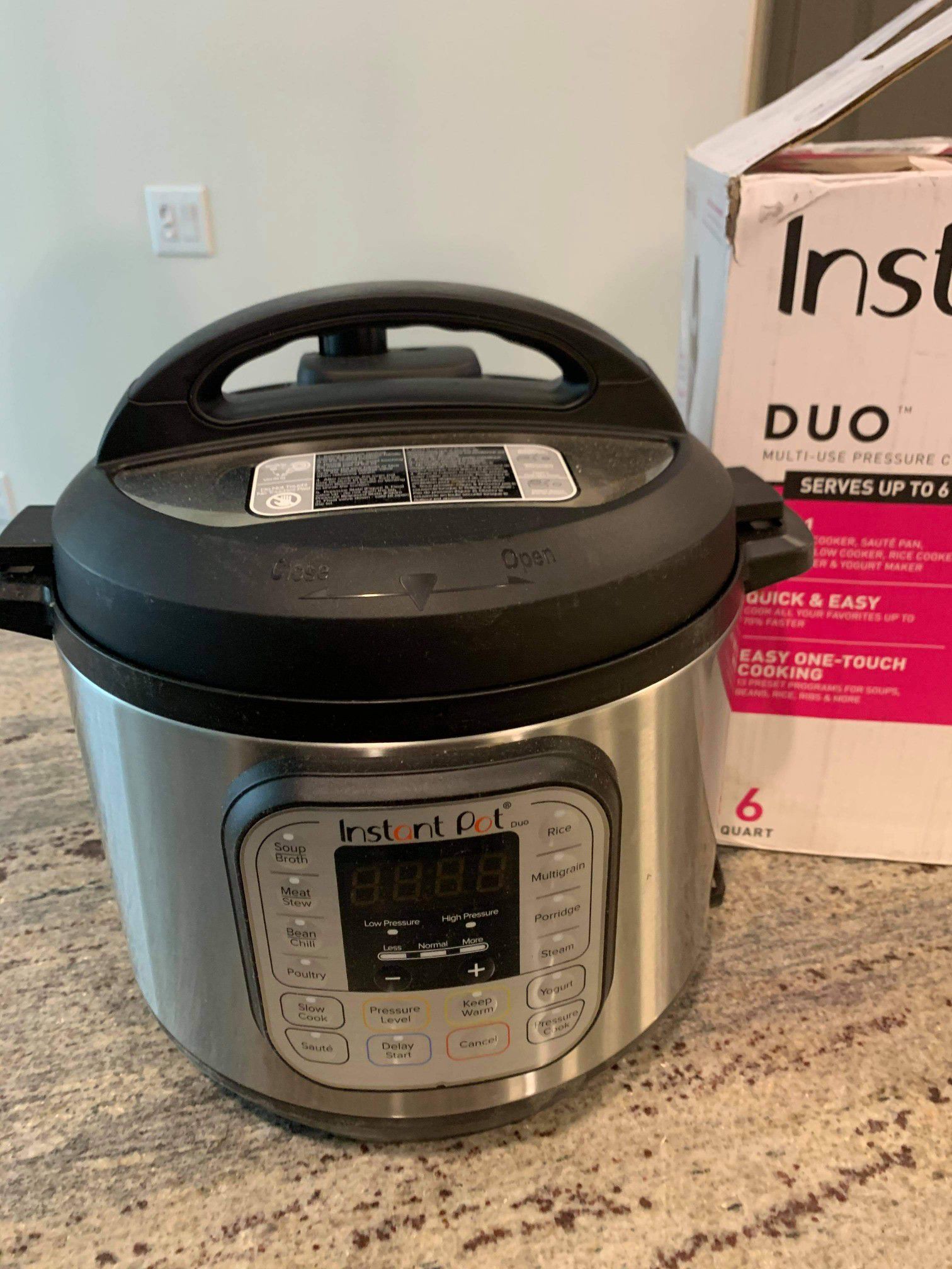 Instant Pot Duo 7-in-1 Electric Pressure Cooker, Sterilizer, Slow Cooker, Roce Cooker, Steamer, Saute, Yogurt Maker and Warmer