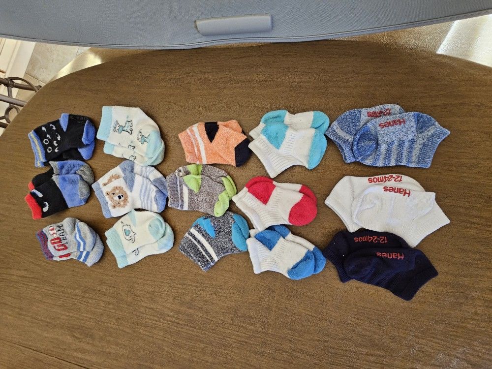 15 Pairs Baby Toddler Socks Infant Some Between 3-12, Some Between 12-24 mo.