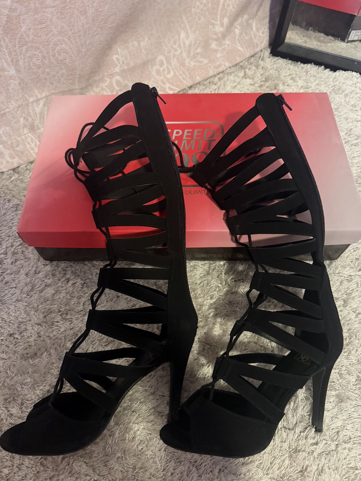 Speed Limit 98 Heels Black