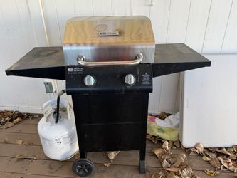 FREE - Grill & propane tank