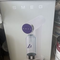 Smeg x LA Lakers Limited Edition Sparkling Water Maker