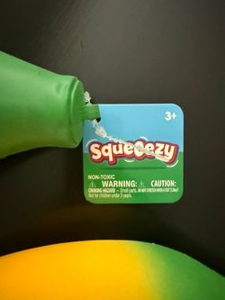 Viral Giant Banana Squeezy Sunny Days, Sensory toy