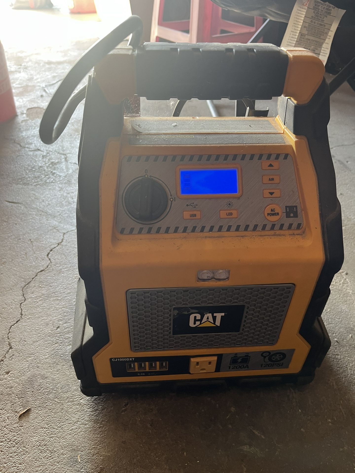 Mini Battery Jumpstart Charger