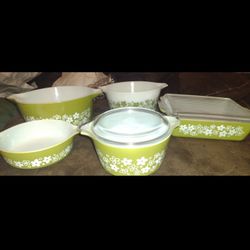 Vintage Pyrex Avocado Green Flower Pyrex 