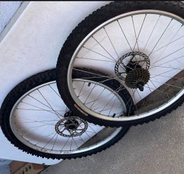 Xt wheel set disc brake wheel set