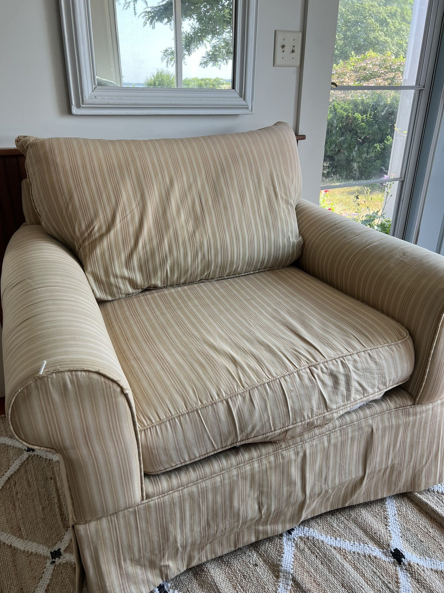 FREE Comfy Overstuffed Chair