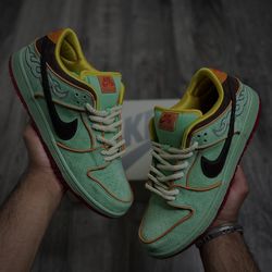 Nike SB Dunk Low ‘Rodeo Tourmaline’