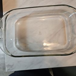 Glass cooking dish