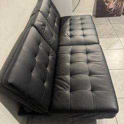 Black Futon
