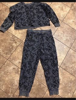 Women’s S/M set