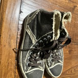 Levi’s Canvas Hightop Shoe Size 9