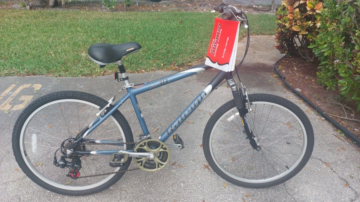 26 Inches Tires Raleigh SC30 Bicycle