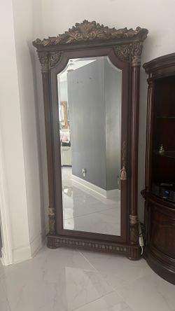 Wall Mirror W/Storage in Classic 