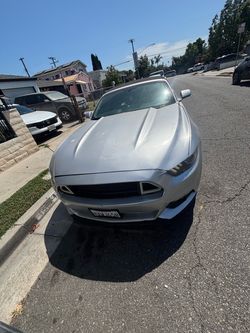 Ford Mustang Coupe silver