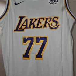 Luka Doncic Jersey Lakers XL $45 Firm On Price 