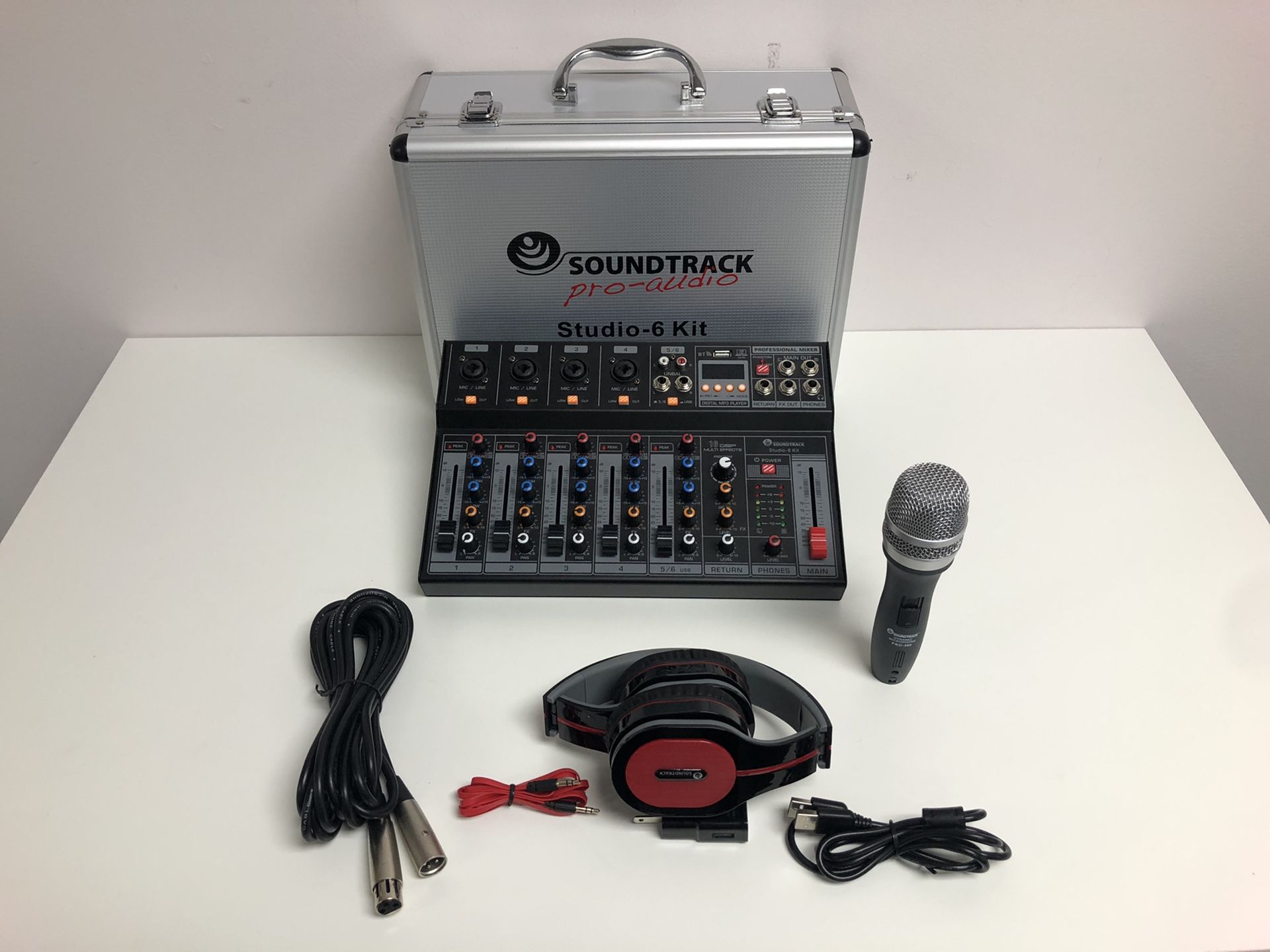 Studio 6 Kit.Mixer 6 Channels.Computers interface.Bluetooth, USB, MP3.Wired microphone.Sounds effects .