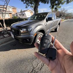 Car keys/Fobs/Llaves de Autos