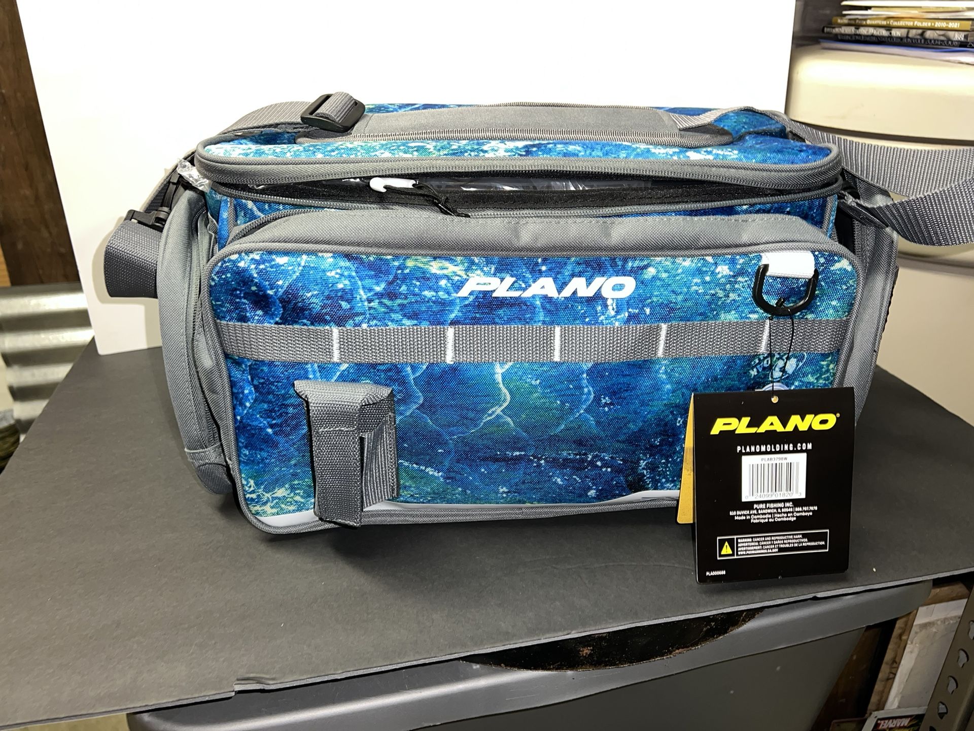 Plano Tackle Bag w/plano Cases