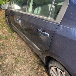 2010 Blue Nissan Sentra 
