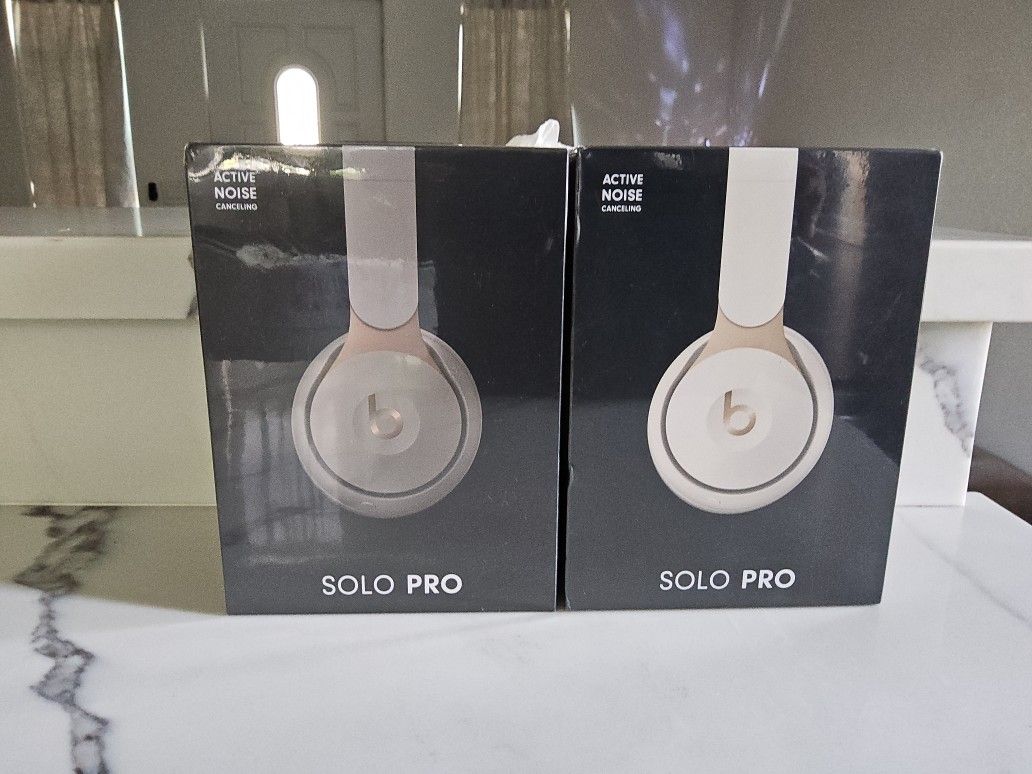 Beats Solo Pro @ 180