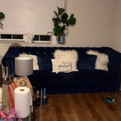 2 COUCHES OR 2 COUCHES & END TABLES