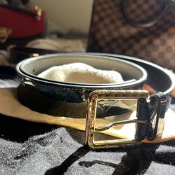 LOUIS VUITTON BLACK BELT