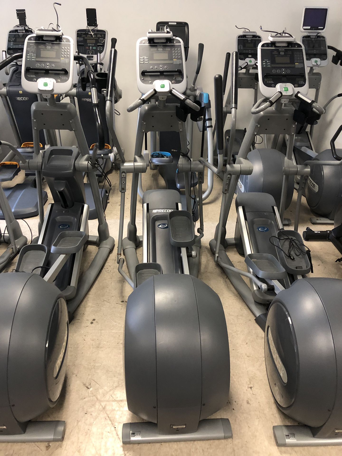 Precor c556i elliptical with moving arms