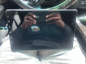 CarPlay tablet radio
