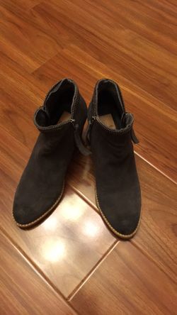 Dolce Vita size 7.5 leather short boot