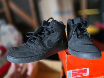 SHOES/NIKE