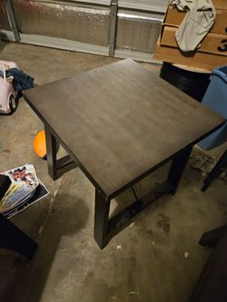 Coffee and end table set