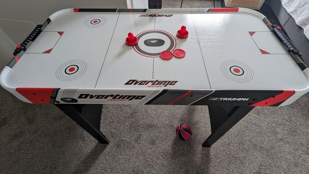 Air Hockey Table
