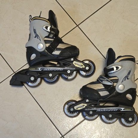 Kids Bladerunner Dynamo ABEC 1 - Adjustable Inline Skates Kids Sizes 11 - 1
Holmdel NJ