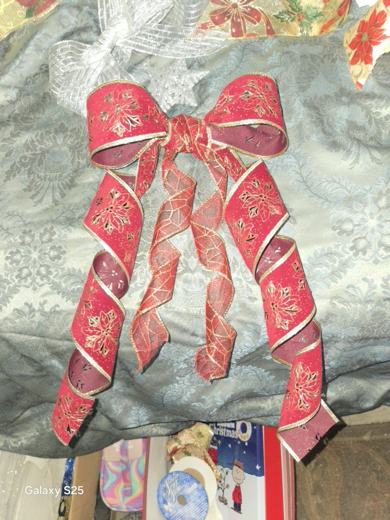 Ribbons & Bowes Decorations