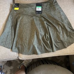 Woman’s Nike Skirt. New With Tags.  XL. $15