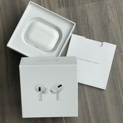 - Apple Airpods Pro (1st Gen) 