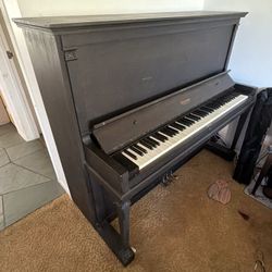 Kingsbury Upright Piano – Beautiful Vintage Look