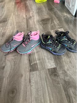 Kids hiking boots