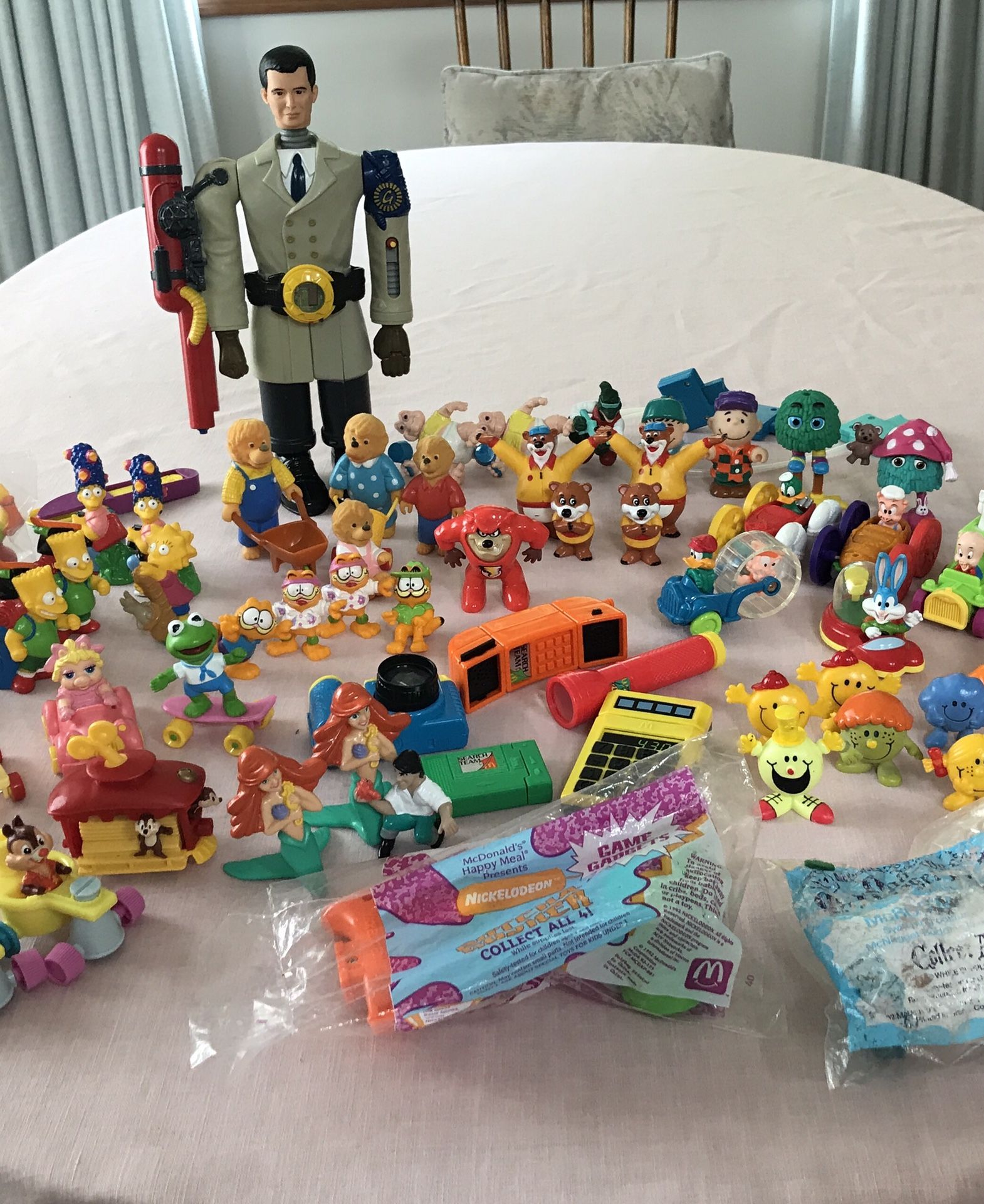 85 McDonald's/Burger King/Arby's Toys
