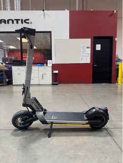 Electric scooter